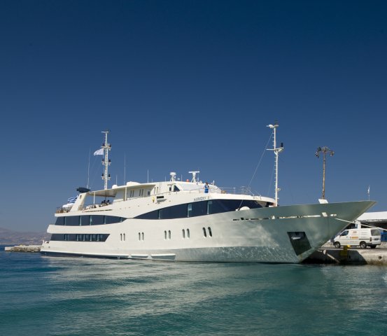 Charter A Yacht In Greece - Zeus Cabin Cruises- M/Y Harmony V