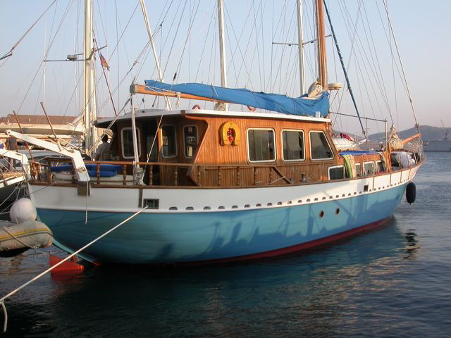 Cabin charters from Syros